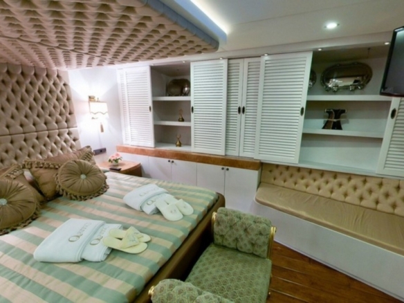 Bugari Kiralık Motoryat Tekne Yat Gulet Mavi Yolculuk Tur