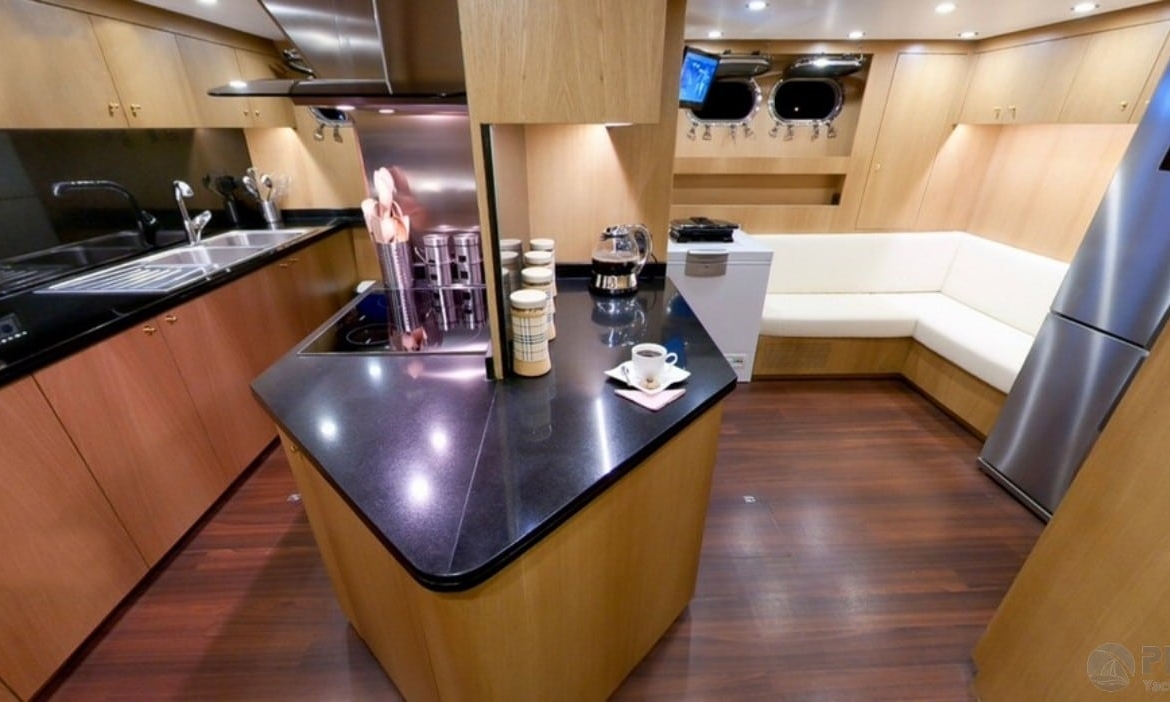 Bugari Kiralık Motoryat Tekne Yat Gulet Mavi Yolculuk Tur