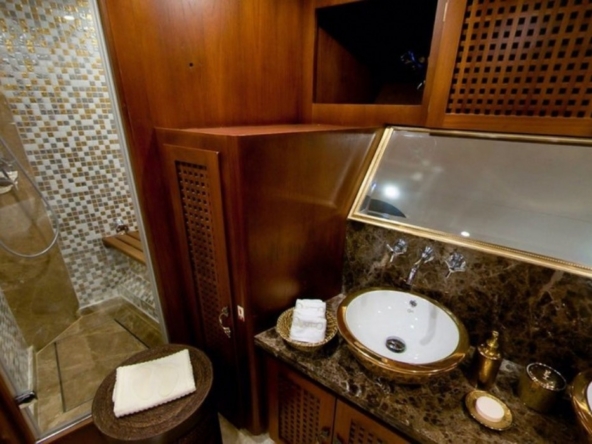 Bugari Kiralık Motoryat Tekne Yat Gulet Mavi Yolculuk Tur