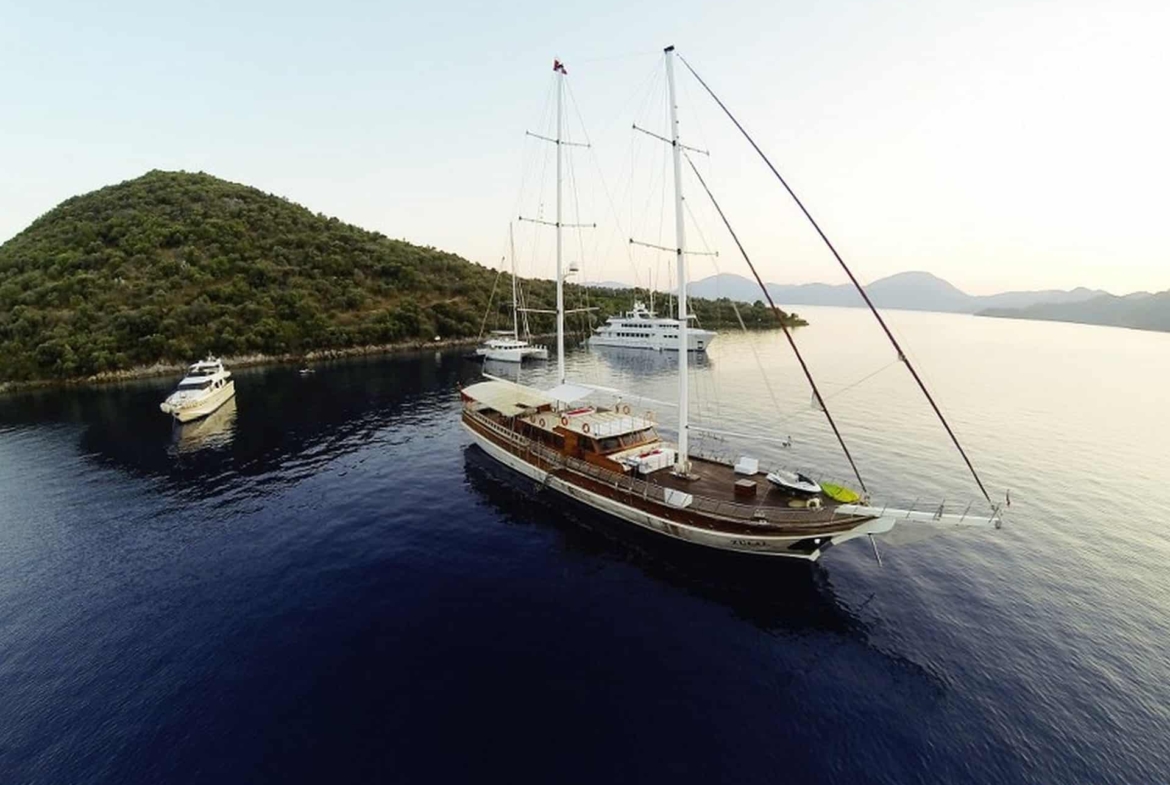 Fortuna 2 Kiralık Gulet Yat Tekne Mavi Yolculuk