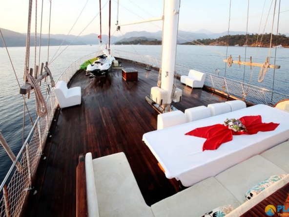 Fortuna 2 Kiralık Gulet Yat Tekne Mavi Yolculuk