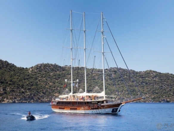 Grand Admiral Kiralık Tekne Yat Gulet Mavi Yolculuk Tur