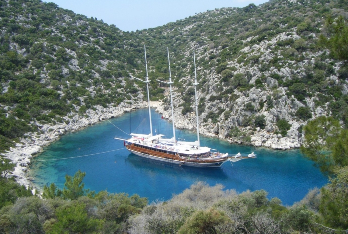 Grand Admiral Kiralık Tekne Yat Gulet Mavi Yolculuk Tur