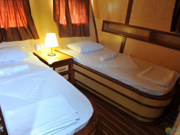 Kim Bu Kiralık Gulet Yat Tekne Mavi Yolculuk