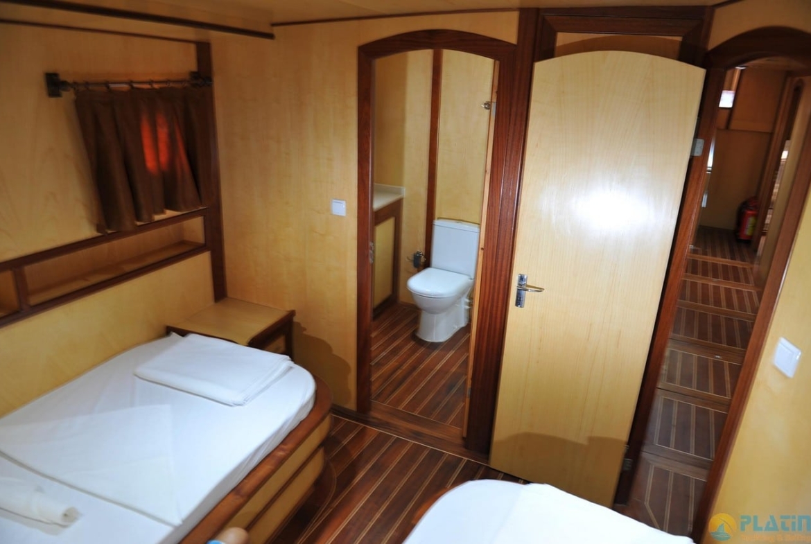 Kim Bu Kiralık Gulet Yat Tekne Mavi Yolculuk