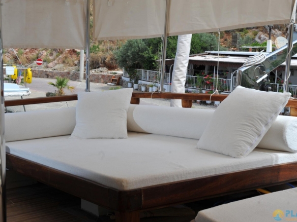 Kim Bu Kiralık Gulet Yat Tekne Mavi Yolculuk