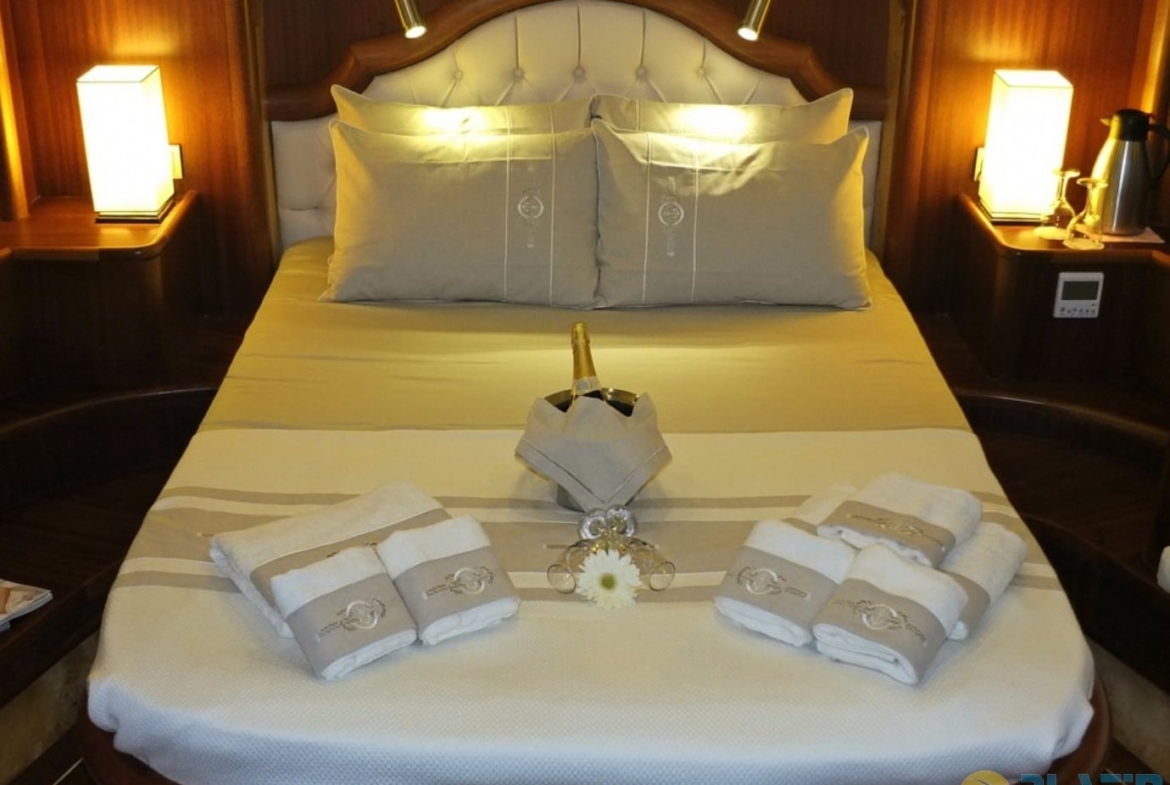 Kiralık K Mehmet Bugra Gulet Yat Tekne Mavi Yolculuk