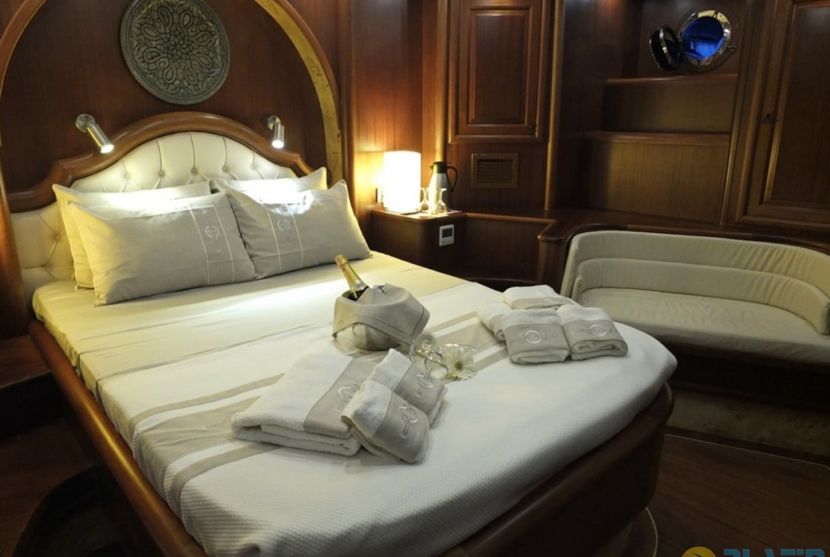 Kiralık K Mehmet Bugra Gulet Yat Tekne Mavi Yolculuk