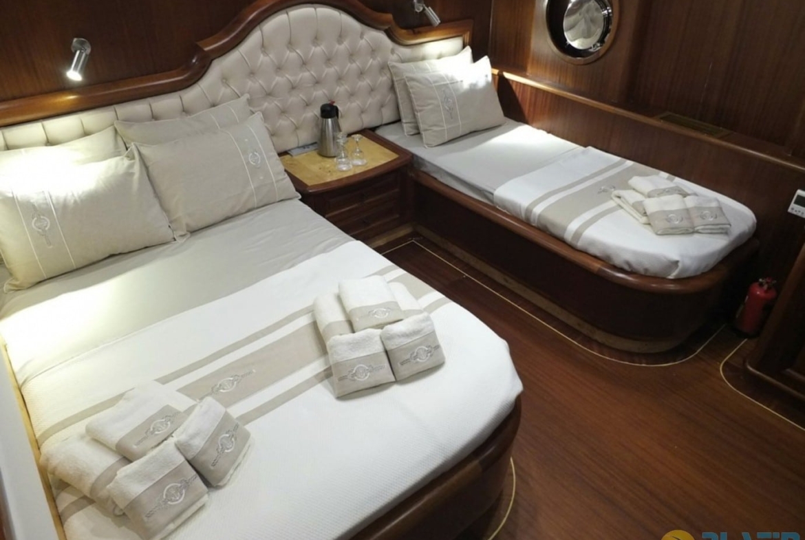 Kiralık K Mehmet Bugra Gulet Yat Tekne Mavi Yolculuk