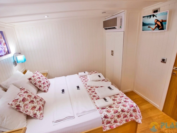 Kiralık Maske Gulet Yat Tekne Mavi Yolculuk