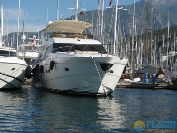 Kiralık Princess 67 Motor Yat Tekne Mavi Yolculuk