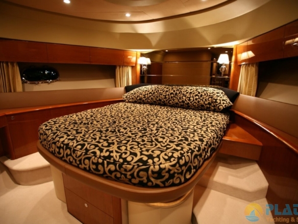 Kiralık Princess 67 Motor Yat Tekne Mavi Yolculuk