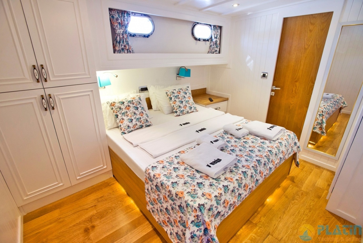 Princess Maske 1 Kiralık Gulet Yat Tekne Mavi Yolculuk