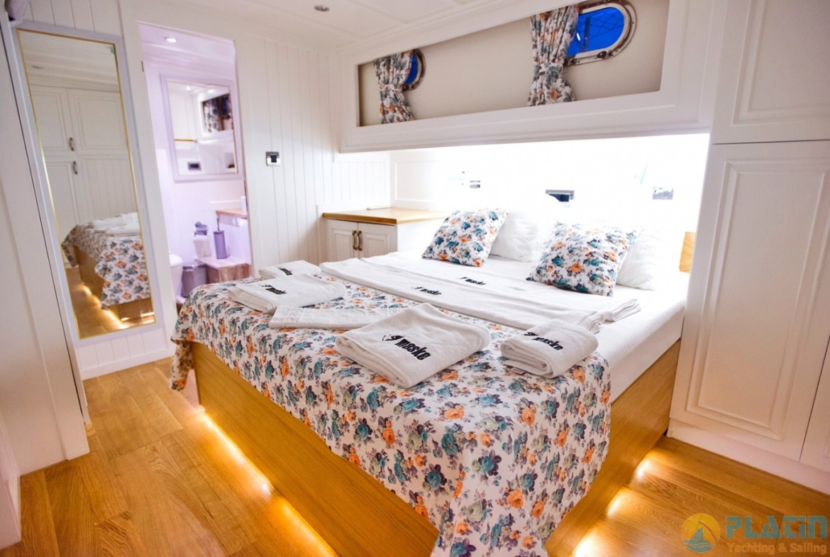 Princess Maske 1 Kiralık Gulet Yat Tekne Mavi Yolculuk