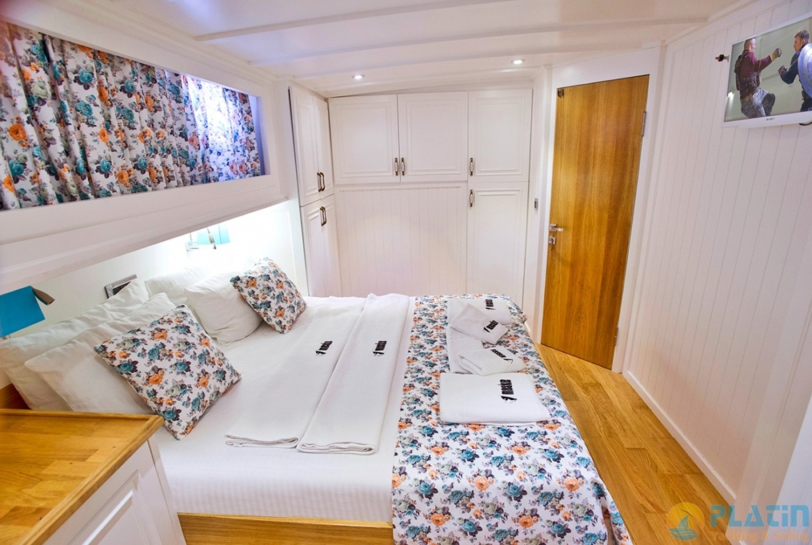 Princess Maske 1 Kiralık Gulet Yat Tekne Mavi Yolculuk