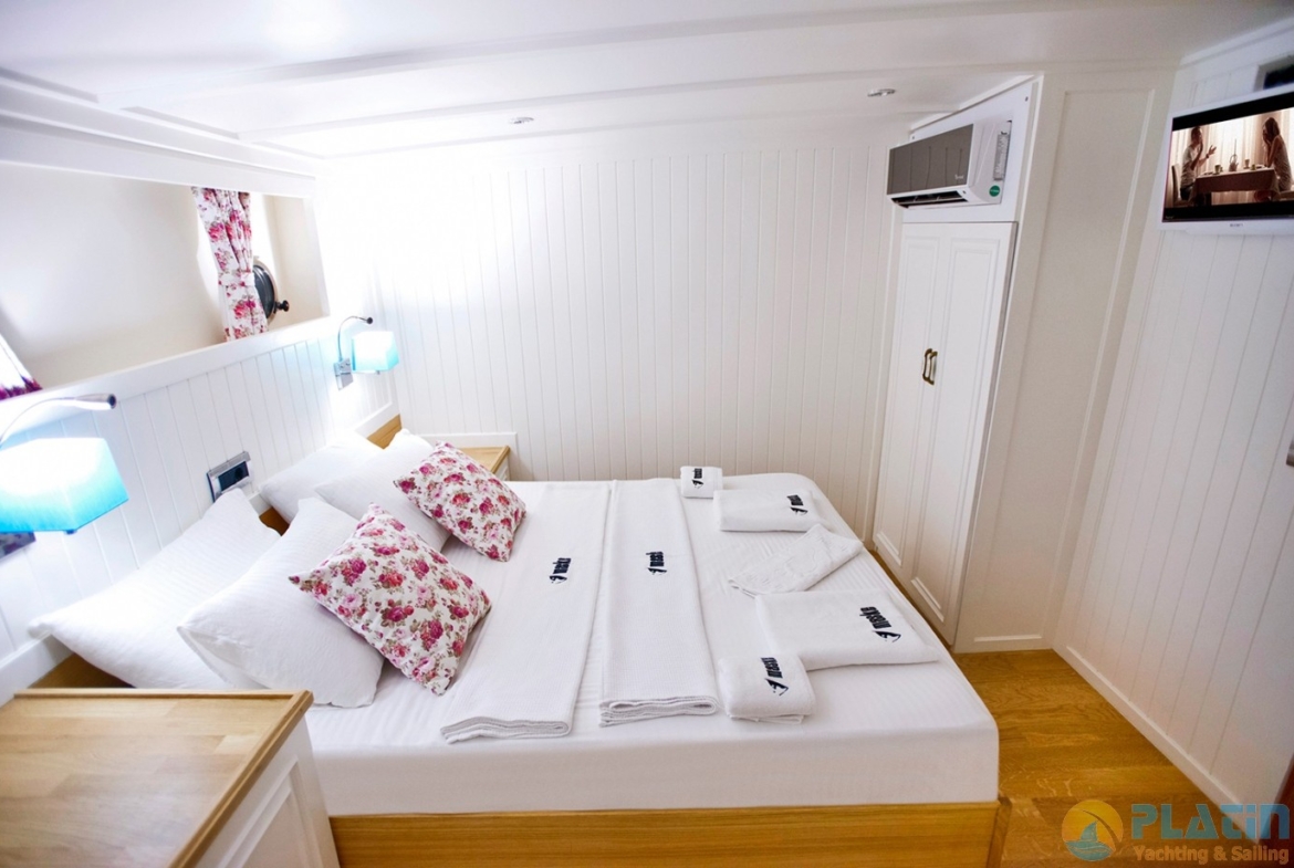 Princess Maske 1 Kiralık Gulet Yat Tekne Mavi Yolculuk