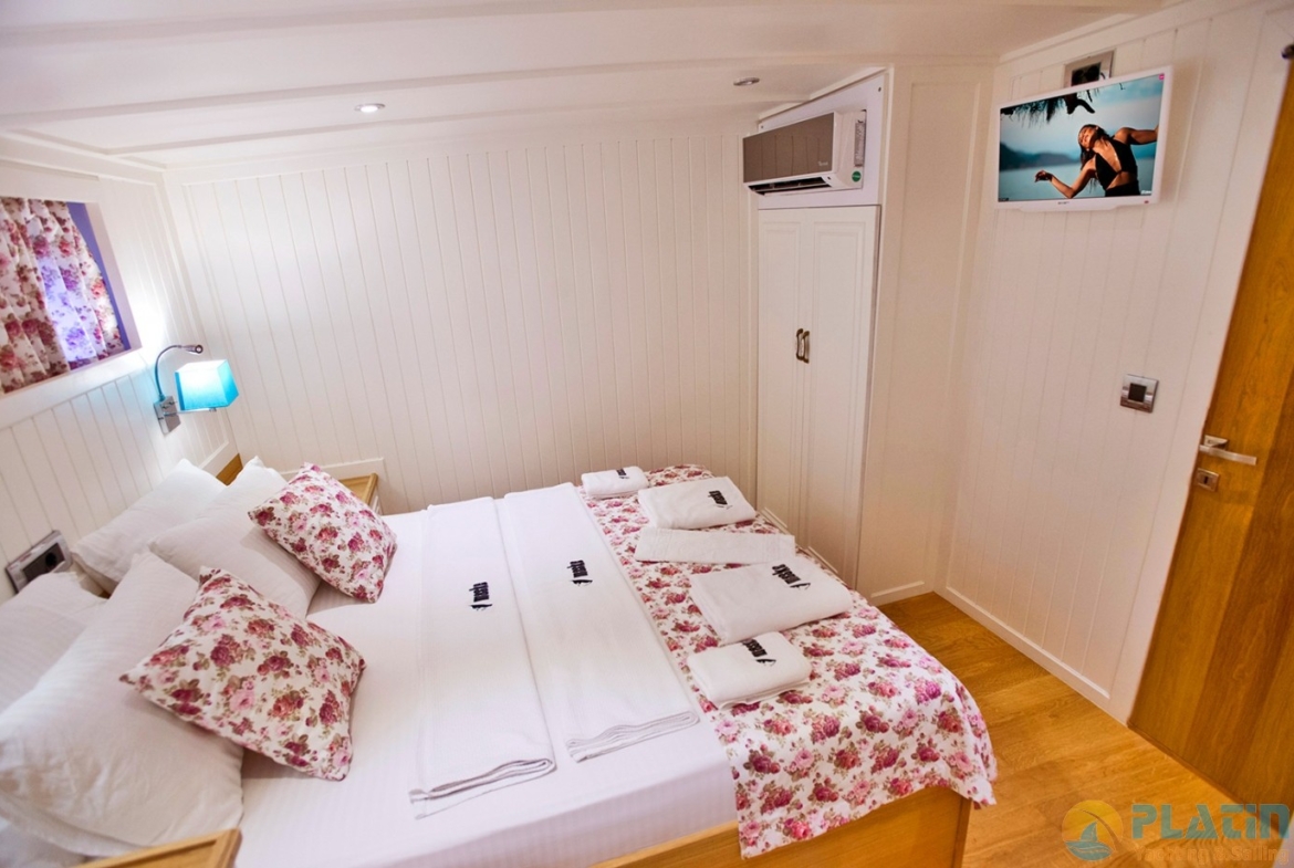 Princess Maske 1 Kiralık Gulet Yat Tekne Mavi Yolculuk