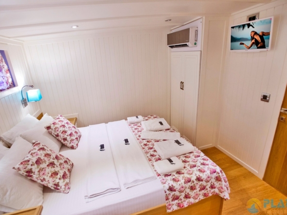 Princess Maske 1 Kiralık Gulet Yat Tekne Mavi Yolculuk