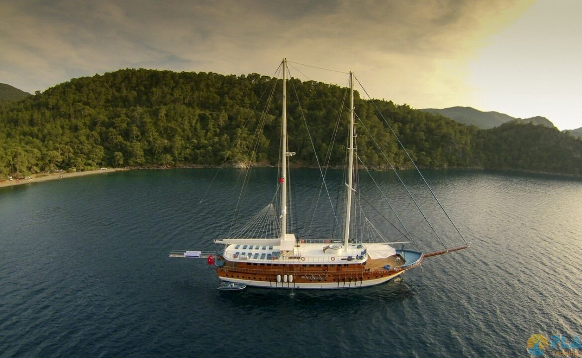 Queen Atlantis Kiralık Yat Tekne Gulet Mavi Yolculuk