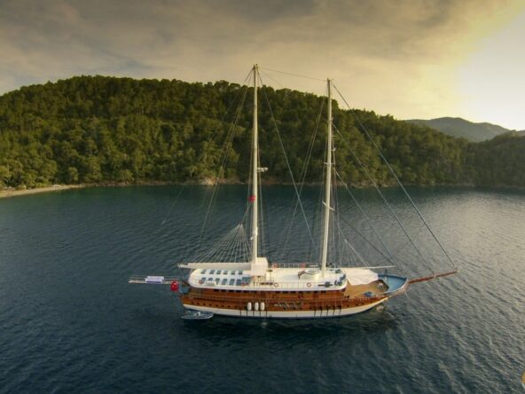 Queen Atlantis Kiralık Yat Tekne Gulet Mavi Yolculuk