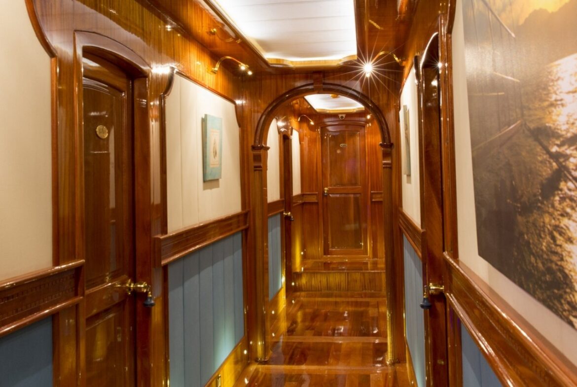 Queen Atlantis Kiralık Yat Tekne Gulet Mavi Yolculuk