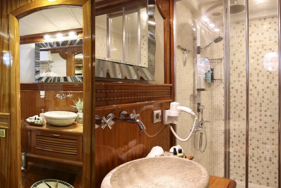 Queen Atlantis Kiralık Yat Tekne Gulet Mavi Yolculuk