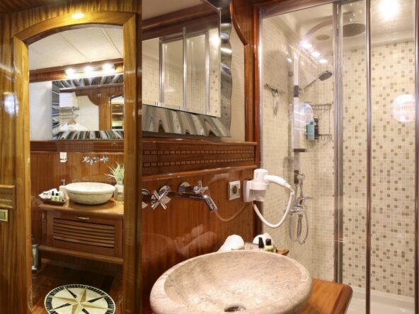 Queen Atlantis Kiralık Yat Tekne Gulet Mavi Yolculuk