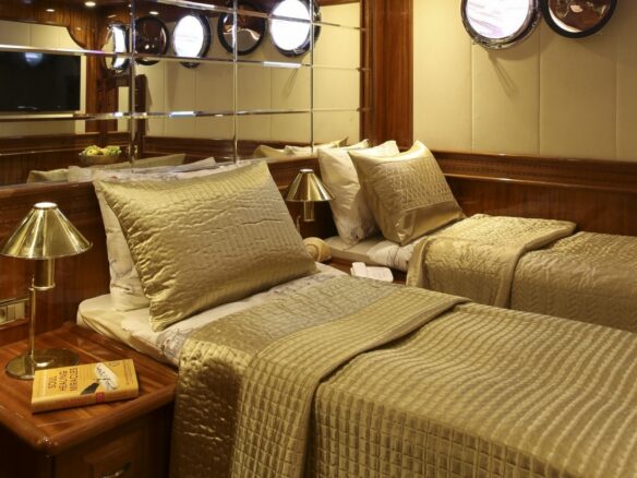 Queen Atlantis Kiralık Yat Tekne Gulet Mavi Yolculuk