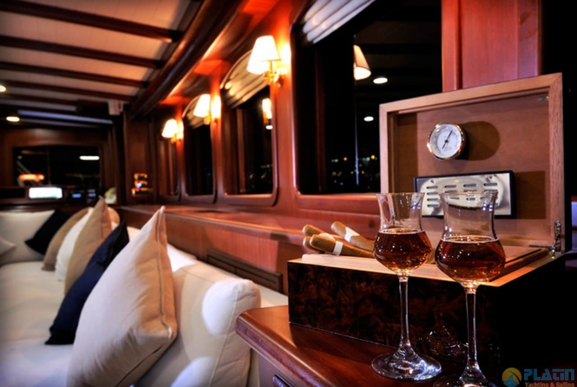 Regina Gulet Kiralik tekne yat Mavi yolculuk