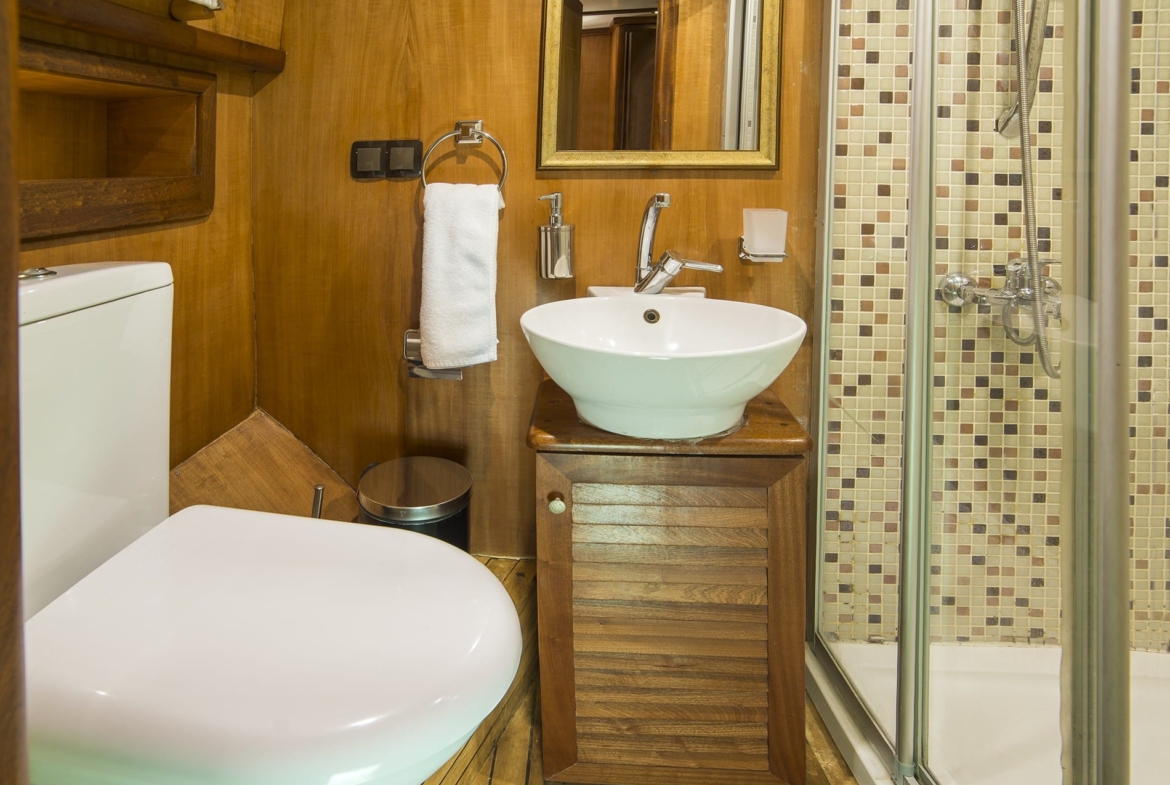 Sude Deniz Kiralık Gulet Yat Tekne Mavi Yolculuk Tur