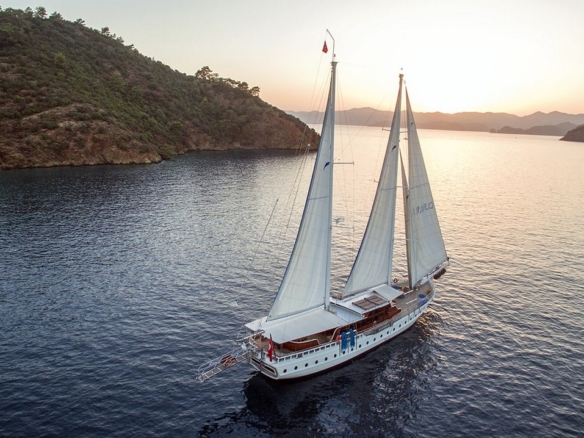 Duramaz Gulet – Fethiye Çıkışlı 6 Kabin Lüks Gulet Kiralama