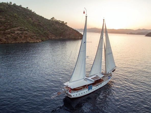 Duramaz Gulet – Fethiye Çıkışlı 6 Kabin Lüks Gulet Kiralama