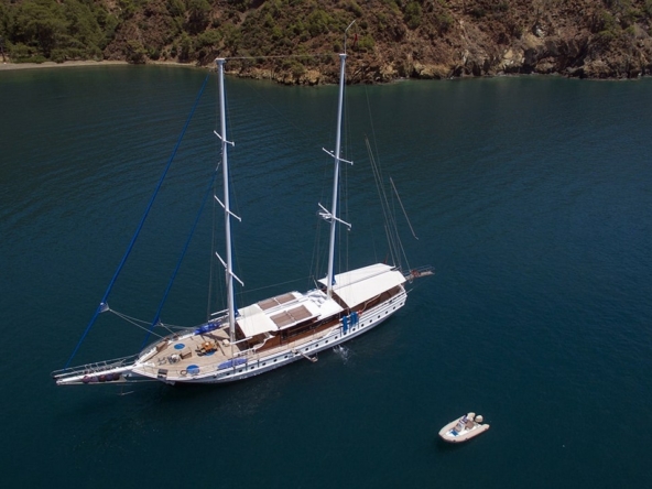 Duramaz Gulet – Fethiye Çıkışlı 6 Kabin Lüks Gulet Kiralama