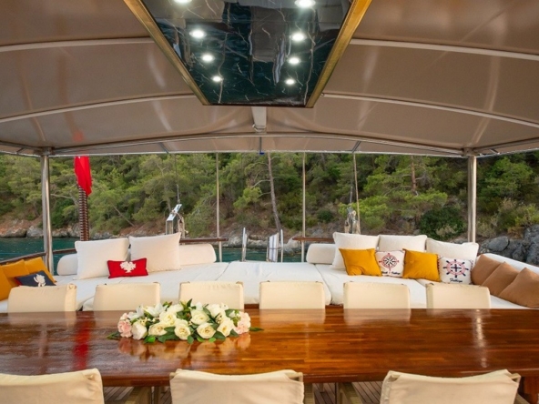 Grand Acar Gulet | Kalabalık Gruplar İçin Lüks Tekne Tatili