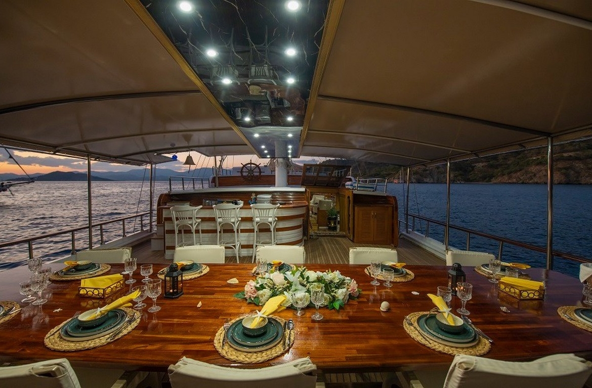Grand Acar Gulet | Kalabalık Gruplar İçin Lüks Tekne Tatili