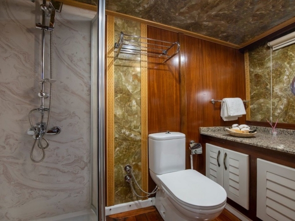 Grand Acar Gulet | Kalabalık Gruplar İçin Lüks Tekne Tatili