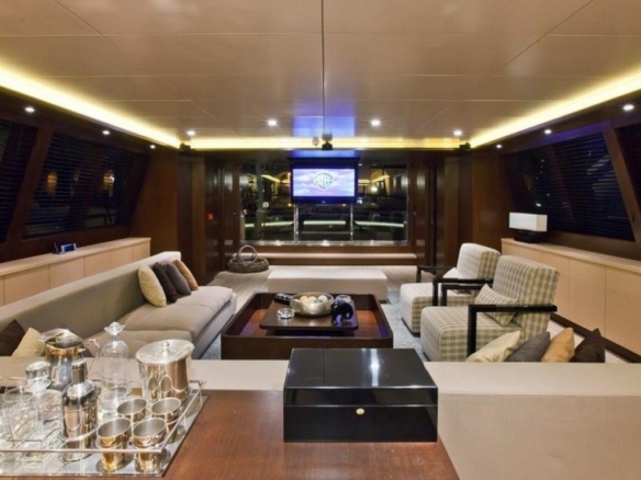Bodrum’dan başlayan mavi turunuz için 46 m Infinity Gulet. 6 kabin, flybridge, jakuzi ve tüm su sporları ekipmanlarıyla rüya gibi bir Blue Cruise deneyimi.