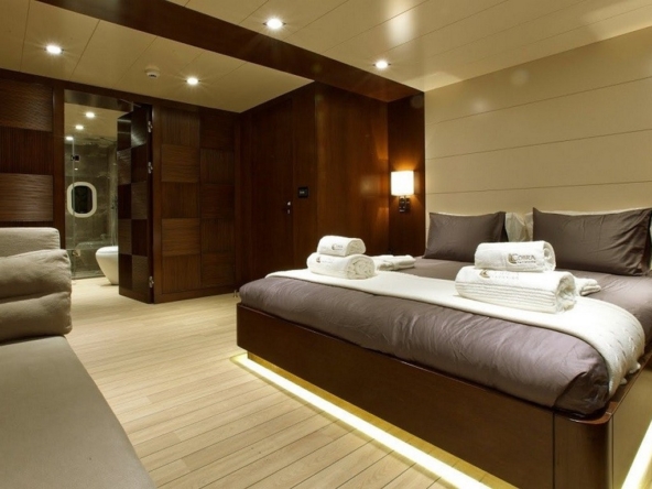 Bodrum’dan başlayan mavi turunuz için 46 m Infinity Gulet. 6 kabin, flybridge, jakuzi ve tüm su sporları ekipmanlarıyla rüya gibi bir Blue Cruise deneyimi.