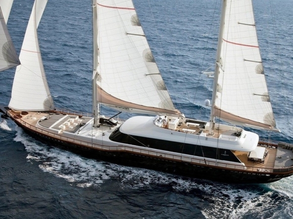 Bodrum’dan başlayan mavi turunuz için 46 m Infinity Gulet. 6 kabin, flybridge, jakuzi ve tüm su sporları ekipmanlarıyla rüya gibi bir Blue Cruise deneyimi.