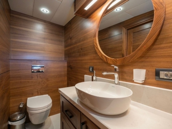 34 metre deluxe ketch gulet Kaptan Mehmet Buğra ile Marmaris’ten özel Mavi Tur! 8 kabin, 18 kişi kapasite, jakuzi, su sporları ve 6 kişilik profesyonel ekip ile lüks tatil deneyimi