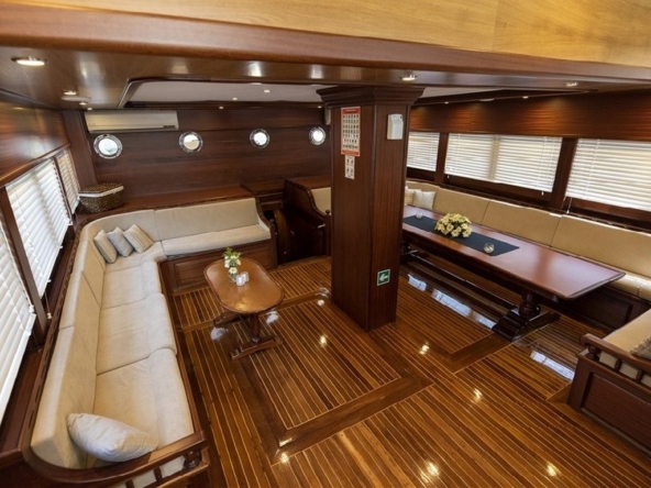 Türkiye’de Kayhan 11 Gulet kiralayın: 34 metre uzunluk, 10 kabin, 20 kişilik konfor ve unutulmaz mavi yolculuk deneyimi