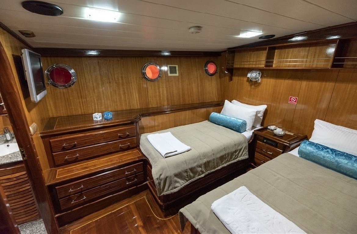 Kayhan 8 – Konforlu 6 Kabinli Lüks Gulet Tatili