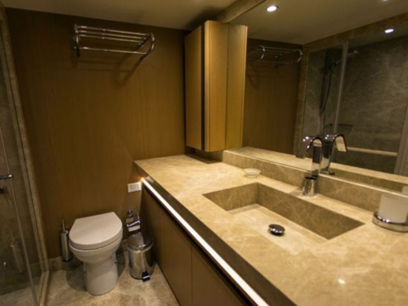 39 metre Le Pietre Gulet ile Göcek çıkışlı ultra lüks mavi tur deneyimi. 6 kabin, 12 kişilik konfor, flybridge ve su sporları seçenekleri.