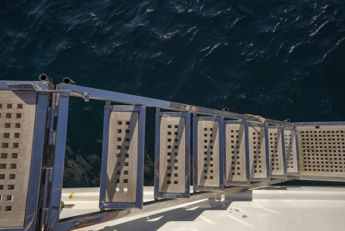 Bodrum’da 10 kişilik lüks gulet, 5 kabin, profesyonel mürettebat ile unutulmaz mavi tur deneyimi.