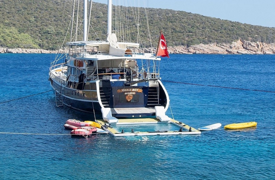 Oğuz Bey Gulet | Marmaris Lüks Tekne Kiralama