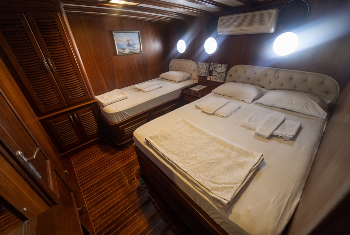 Princess Lila Gulet ile Bodrum çıkışlı lüks mavi yolculuk. 8 kabin, 16 kişi kapasite, geniş salon ve su sporları ile unutulmaz tatil.