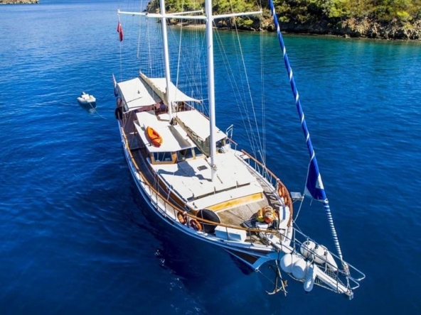 Sirena Gulet ile Adriyatik’te Split çıkışlı özel mavi yolculuk deneyimi. 5 kabin, 10 kişilik konfor ve profesyonel mürettebatla unutulmaz bir tatil sizi bekliyor.