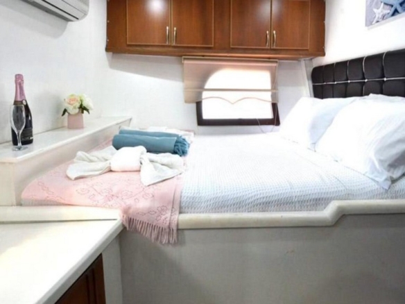 Sirena Gulet ile Adriyatik’te Split çıkışlı özel mavi yolculuk deneyimi. 5 kabin, 10 kişilik konfor ve profesyonel mürettebatla unutulmaz bir tatil sizi bekliyor.