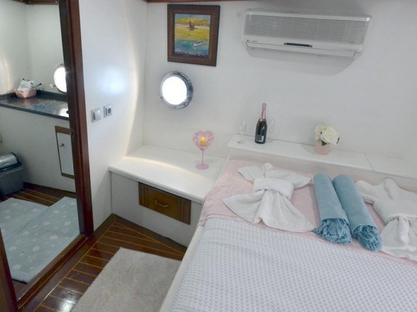 Sirena Gulet ile Adriyatik’te Split çıkışlı özel mavi yolculuk deneyimi. 5 kabin, 10 kişilik konfor ve profesyonel mürettebatla unutulmaz bir tatil sizi bekliyor.