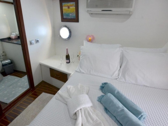 Sirena Gulet ile Adriyatik’te Split çıkışlı özel mavi yolculuk deneyimi. 5 kabin, 10 kişilik konfor ve profesyonel mürettebatla unutulmaz bir tatil sizi bekliyor.